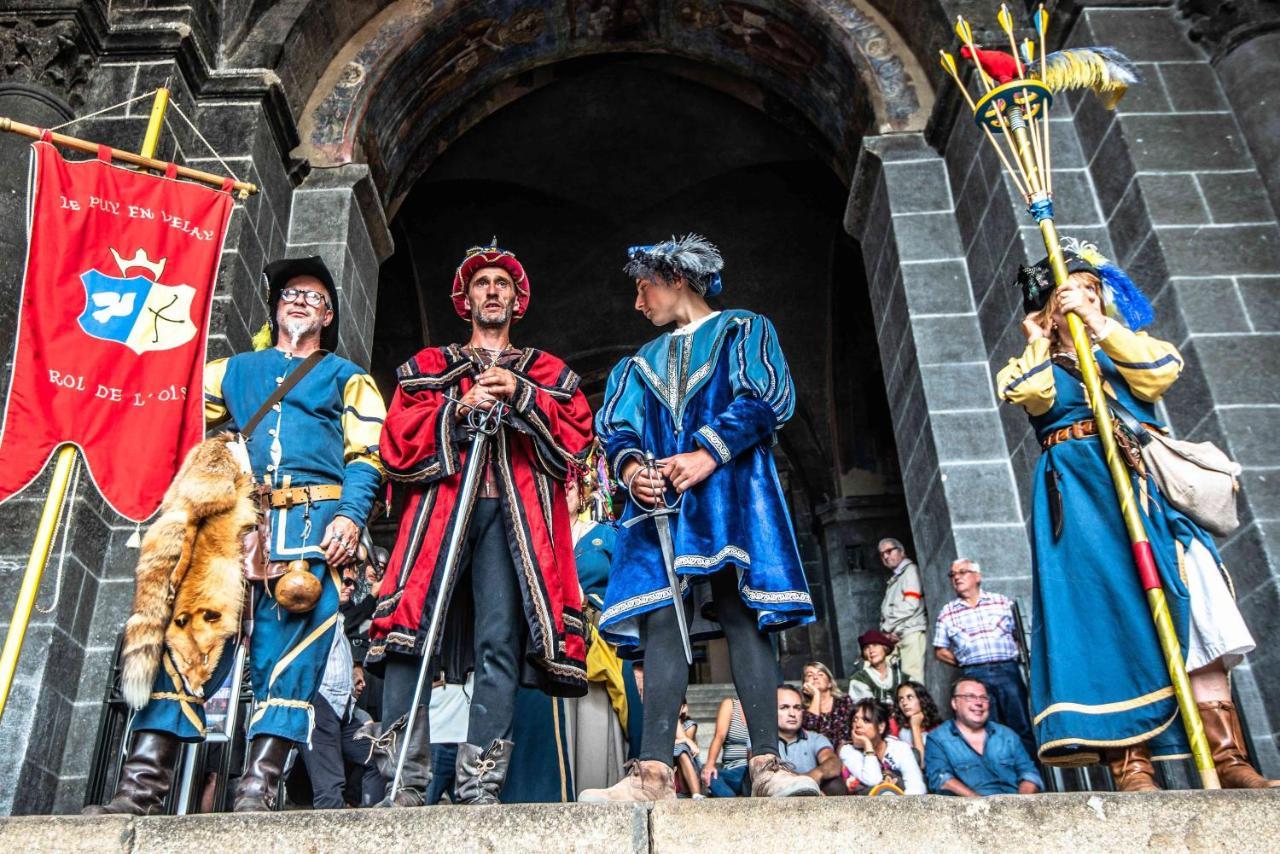 Les Apparts Du Vignal De Cheyrac Polignac (Haute-Loire) Exterior foto